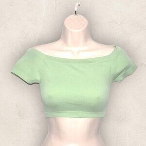 NWY ANWND Crop Top Short Sleeve Scoop Neck Green
